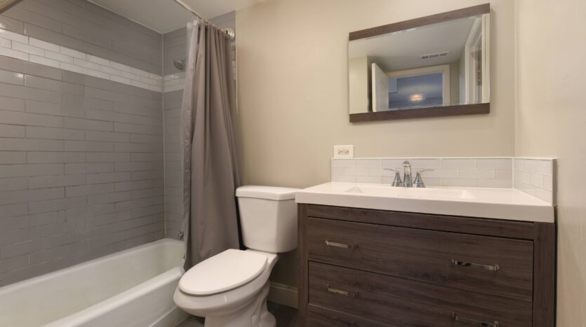 1551 Ashland Ave #101 Des Plaines , Illinois