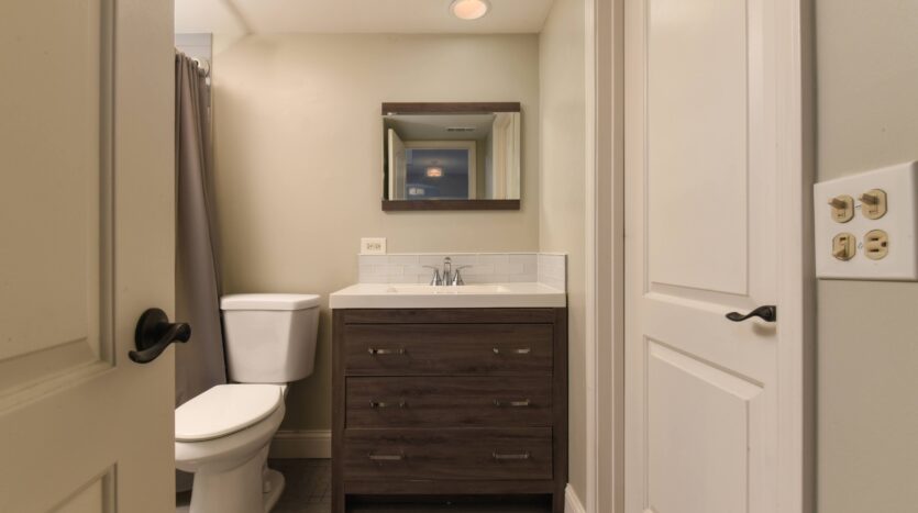 1551 Ashland Ave #101 Des Plaines , Illinois