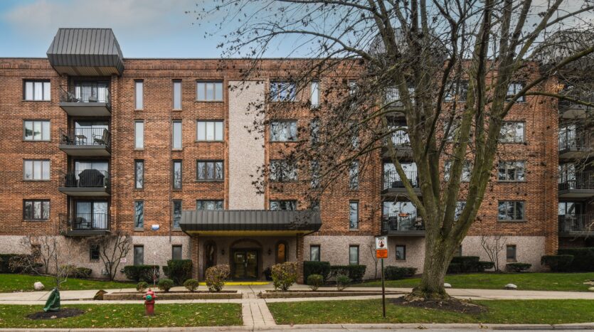 1551 Ashland Ave #101 Des Plaines , Illinois