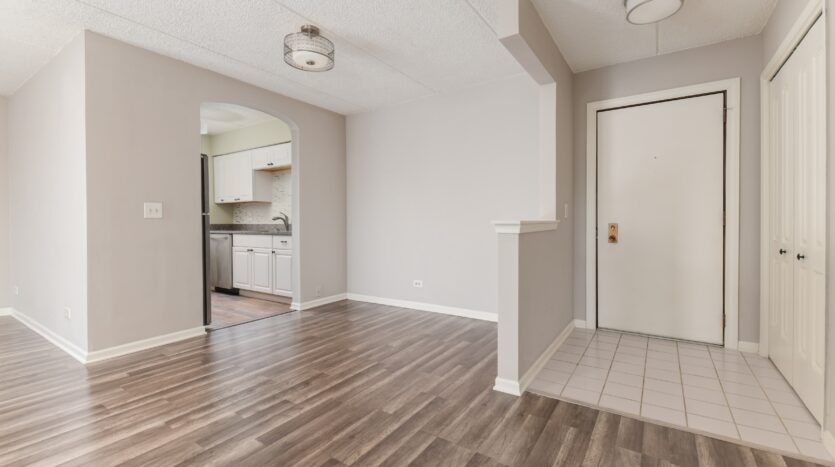 1551 Ashland Ave #101 Des Plaines , Illinois