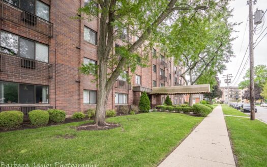 835 Pearson St #309 Des Plaines , Illinois
