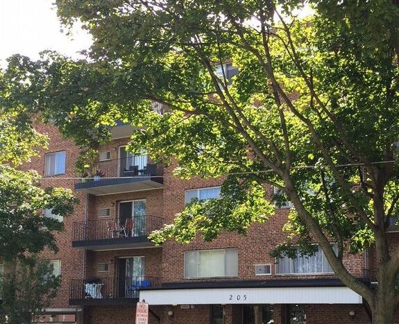 205 W Miner St #204 Arlington Heights , Illinois